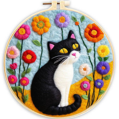 Needle Felting Kit With Frame: Cute Cats